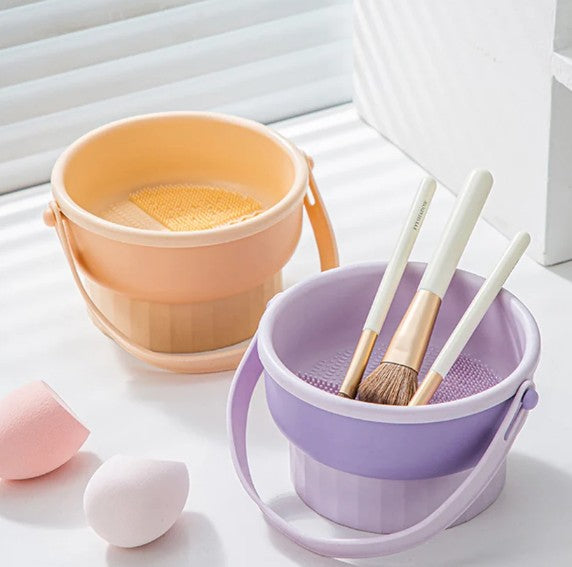 Limpia y seca tus brochas de maquillaje fácilmente